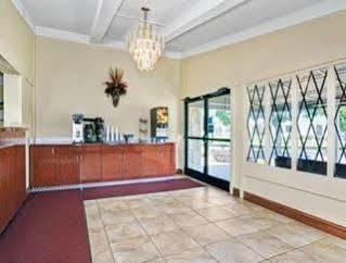 Knights Inn Charleston West Virginia Экстерьер фото